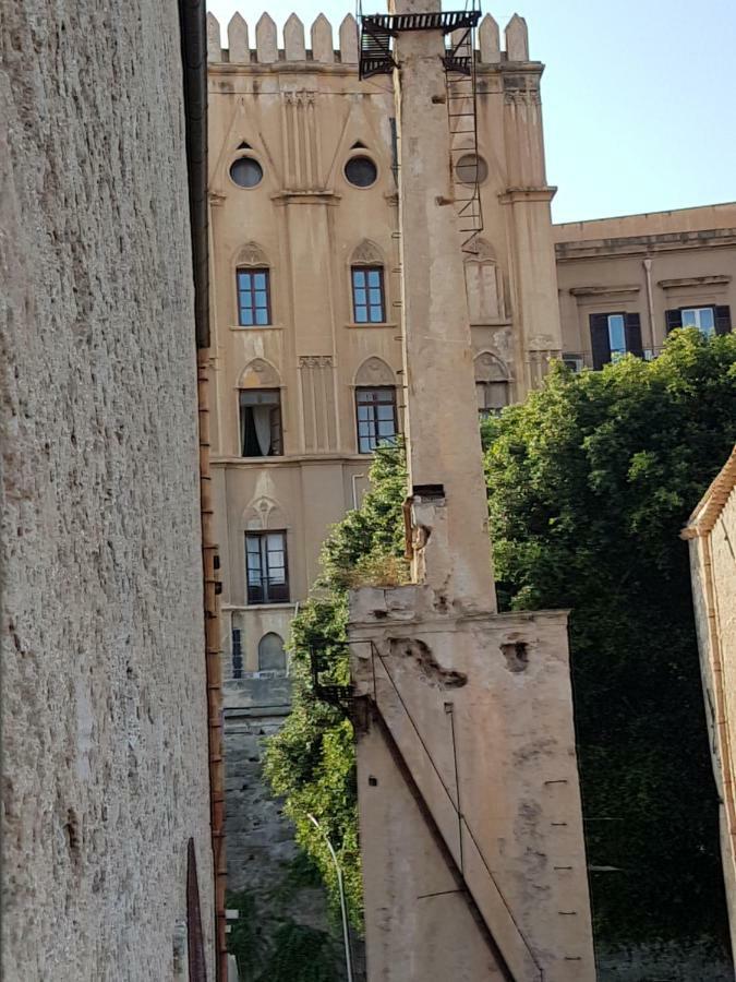 Casa Vacanze Villa D'Orleans Palermo Luaran gambar