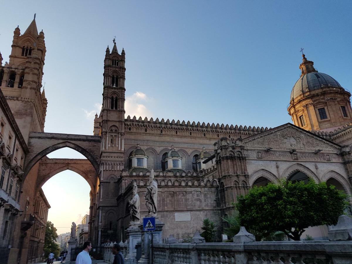 Casa Vacanze Villa D'Orleans Palermo Luaran gambar