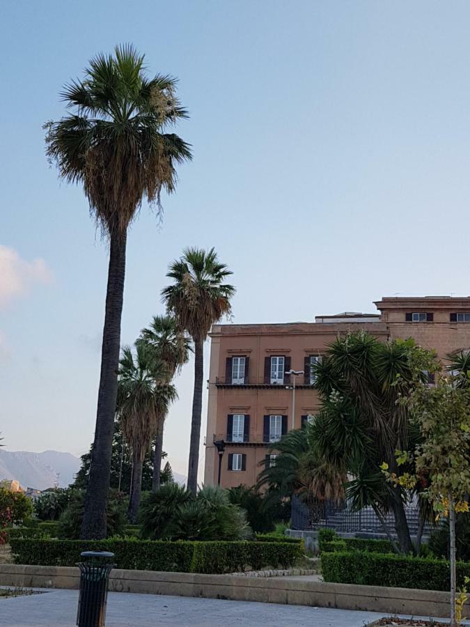 Casa Vacanze Villa D'Orleans Palermo Luaran gambar