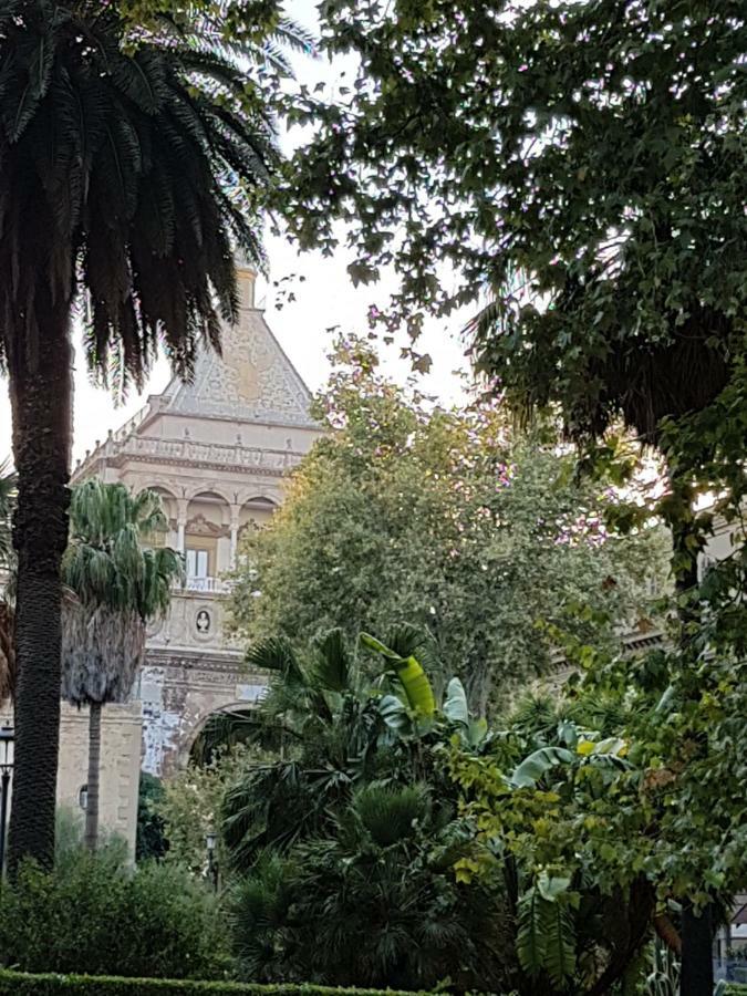 Casa Vacanze Villa D'Orleans Palermo Luaran gambar