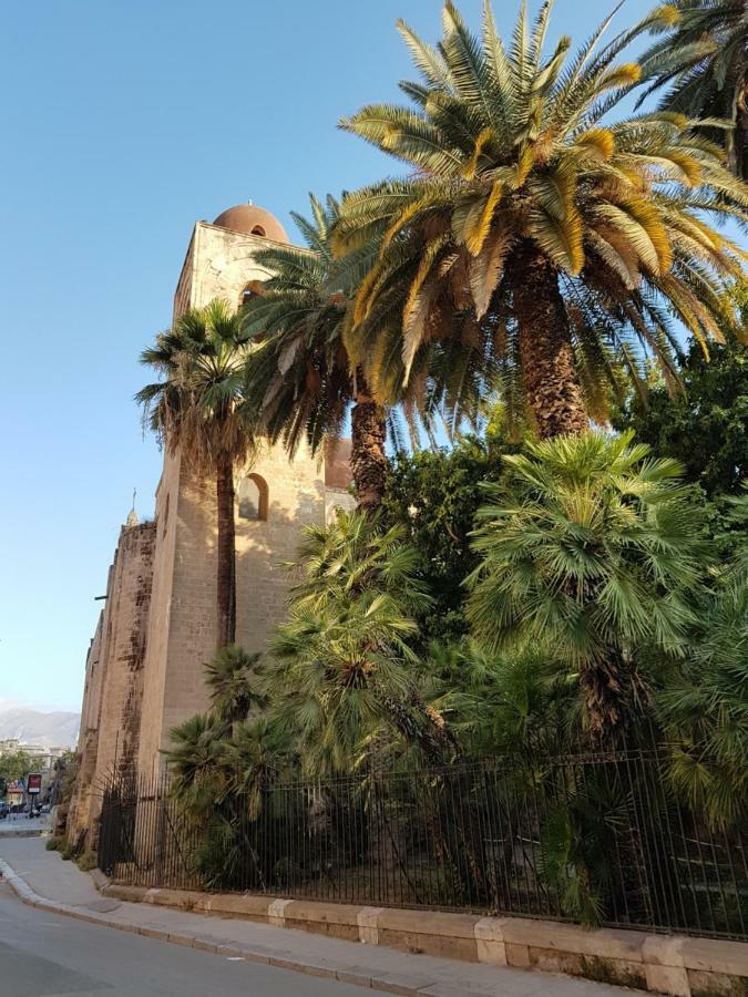 Casa Vacanze Villa D'Orleans Palermo Luaran gambar