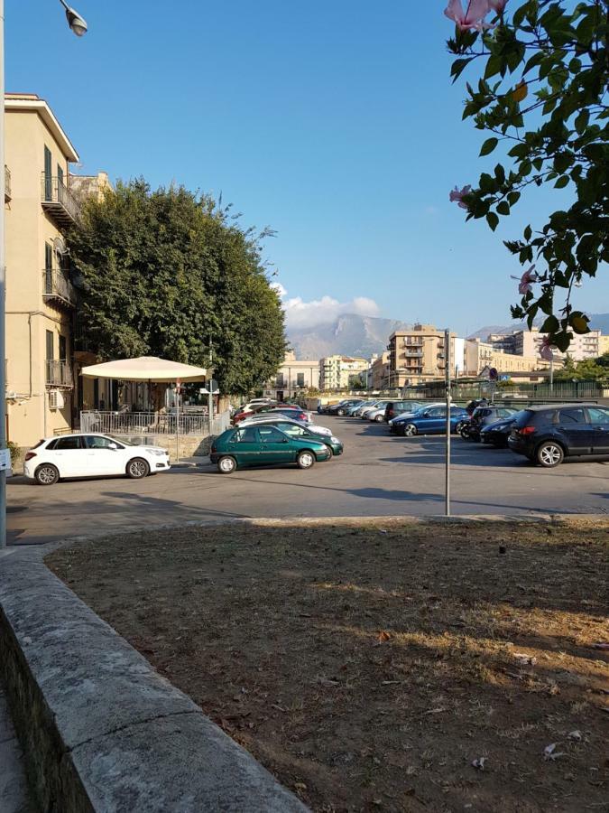 Casa Vacanze Villa D'Orleans Palermo Luaran gambar