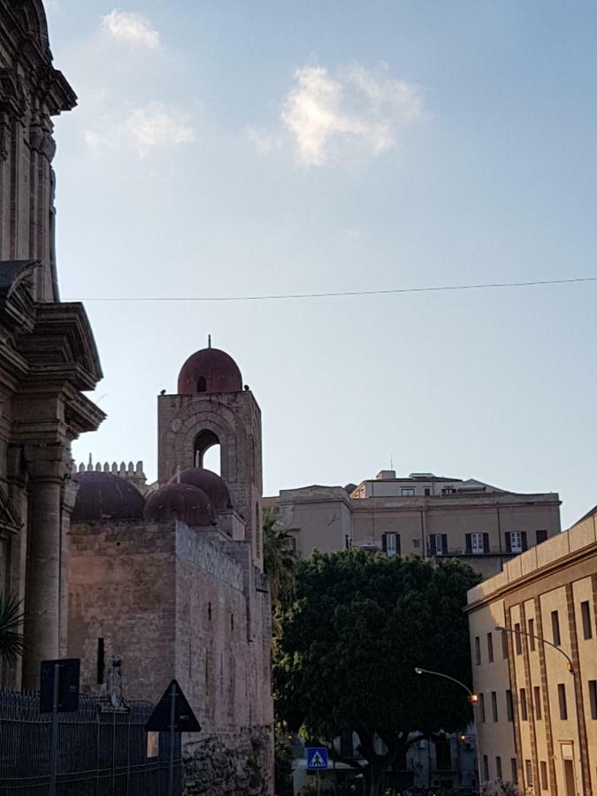 Casa Vacanze Villa D'Orleans Palermo Luaran gambar